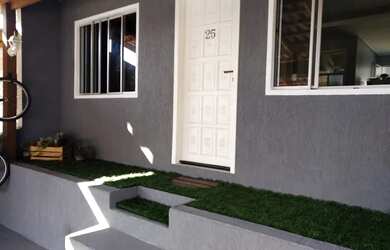 Imagem: A casa em condomínio possui 2 Dormitórios, 1 Banheiro, 2 Vagas