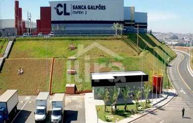 Imagem: O depósito possui 5 Vagas na garagem, 2.628m² de Área e