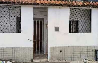 Imagem: A casa possui 1 Dormitório, 1 Banheiro e está localizado