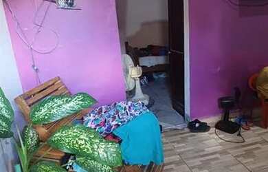 Imagem: A casa possui 2 Dormitórios, 1 Banheiro e está localizado