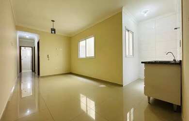 Imagem: O apartamento possui 2 Dormitórios, 1 Banheiro, 2 Vagas na