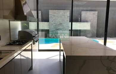 Imagem 2: Casa Alto Padrão. Piscina, Churrasqueira, 347m² de Áreae4 Vagas na...