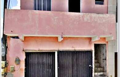 Imagem: A casa possui 5 Dormitórios, 5 Banheiros, 1 Vaga na garagem