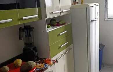 Imagem: O apartamento possui 2 Dormitórios, 1 Banheiro, 1 Vaga na garagem