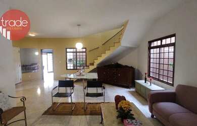 Imagem: A casa possui 3 Dormitórios, 4 Banheiros, 4 Vagas na garagem