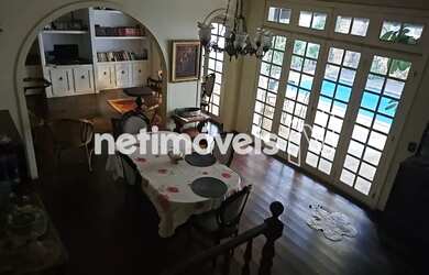 Imagem: O depósito possui 5 Vagas na garagem e 380m² de Área e está