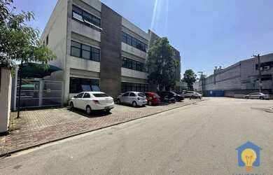 Imagem: O depósito possui 1 Vaga na garagem, 53m² de Área e está