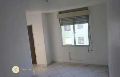 Imagem: O apartamento possui 2 Dormitórios, 1 Banheiro, 1 Vaga na garagem