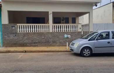 Imagem 2: Casa para venda com 150 metros quadrados com 4 quartos em Centro - Bariri...