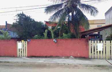 Imagem: A casa possui 2 Dormitórios, 1 Banheiro, 3 Vagas na garagem