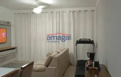 Imagem: A casa possui 2 Dormitórios, 2 Banheiros, 2 Vagas na garagem