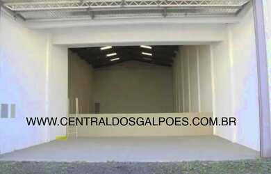 Imagem: O depósito possui 490m² de Área e está localizado em Porto