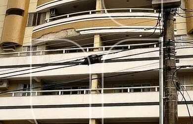 Imagem: O apartamento possui 4 Dormitórios, 5 Banheiros, 2 Vagas na