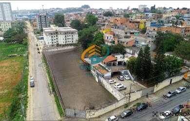 Imagem: O terreno possui 3.909m² de Área e está localizado em Vila