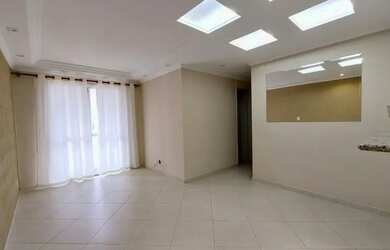 Imagem: O apartamento possui 3 Dormitórios, 1 Banheiro, 1 Vaga na garagem