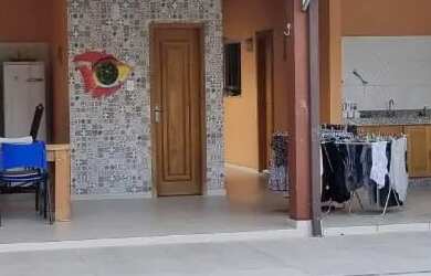 Imagem: A casa em condomínio possui 5 Dormitórios, 5 Banheiros, 2