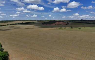 Imagem: Fazenda de 127 alqueires com lavoura de soja entre Bela Vista