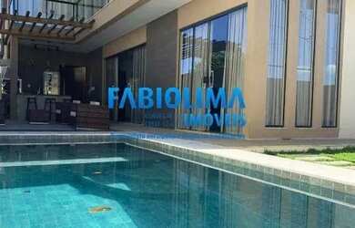 Imagem: A casa em condomínio possui 4 Dormitórios, 5 Banheiros, 2