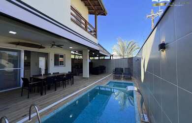 Imagem: A casa em condomínio possui 3 Dormitórios, 3 Banheiros, 2