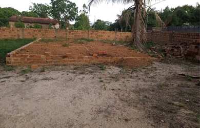 Imagem: O terreno possui 1.656m² de Área e está localizado em Quebra