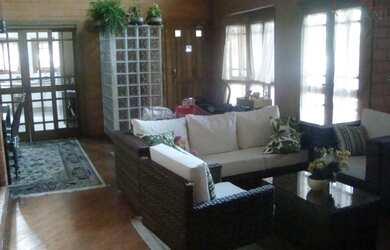 Imagem 2: Casa com lareira e jardim, Parque Nova Jandira, Jandira