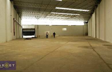 Imagem: O depósito possui 1.600m² de Área, Imóvel novo e está