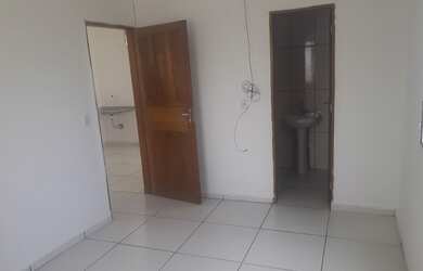 Imagem 2: Casa no bairro União. Varanda, 2 Vagas na garageme1 Dormitório