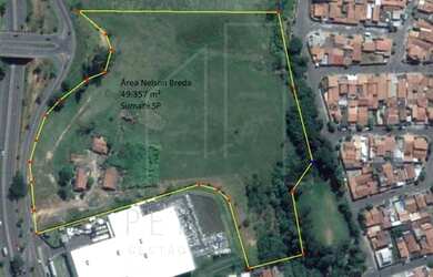 Imagem: O terreno possui 49.357m² de Área e está localizado em Parque