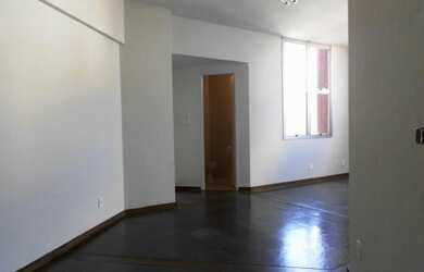 Imagem: O depósito possui 30m² de Área e está localizado em Santo