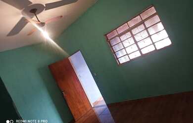 Imagem 2: Aluga-se. 1 Vaga na garageme2 Dormitórios