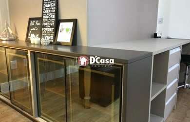 Imagem: O apartamento possui 1 Dormitório, 1 Banheiro, 1 Vaga na garagem