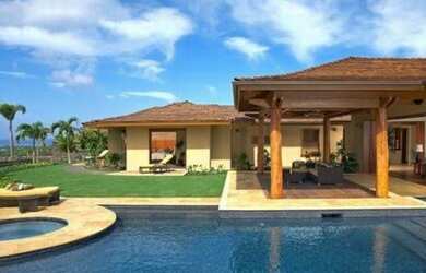 Imagem: A casa em condomínio possui 3 Dormitórios, 1 Banheiro, 2 Vagas