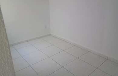 Imagem: A casa em condomínio possui 1 Dormitório, 1 Banheiro, 50m²