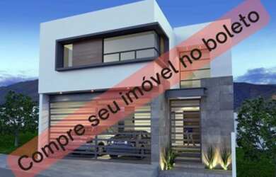 Imagem: A casa possui 3 Dormitórios, 2 Banheiros, 2 Vagas na garagem