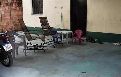 Imagem: A casa possui 2 Dormitórios, 1 Banheiro e está localizado