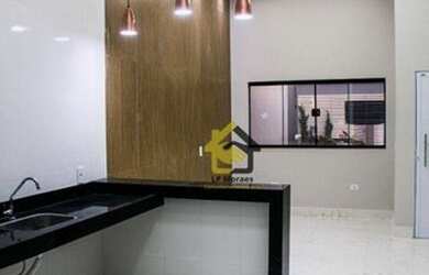 Imagem: A casa possui 2 Dormitórios, 1 Banheiro, 2 Vagas na garagem