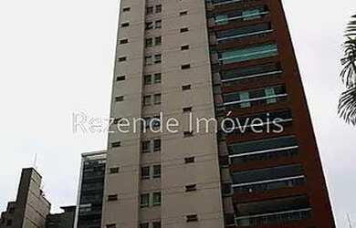 Imagem: O apartamento possui 3 Dormitórios, 2 Banheiros, 5 Vagas na