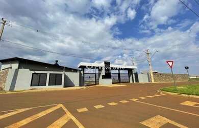 Imagem: O terreno possui 200m² de Área e está localizado em Vista