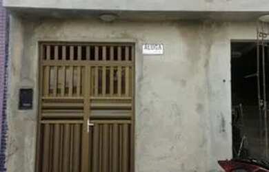 Imagem: A casa possui 2 Dormitórios, 1 Banheiro, 60m² de Área e