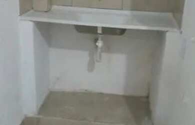 Imagem: A casa possui 1 Banheiro, 1 Vaga na garagem e está localizado