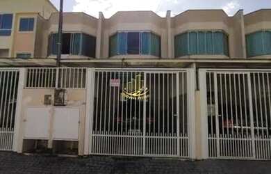 Imagem: A casa possui 2 Dormitórios, 2 Banheiros, 1 Vaga na garagem