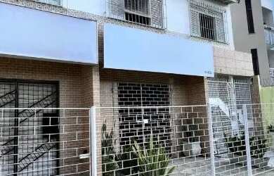 Imagem: A casa possui 2 Dormitórios e está localizado em Centro