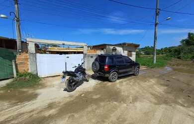 Imagem: A casa possui 2 Dormitórios, 2 Banheiros, 1 Vaga na garagem