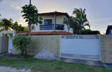 Imagem: A casa em condomínio possui 5 Dormitórios, 4 Banheiros, 5