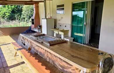 Imagem 2: Chácara com piscina. Piscinae1.800m² de Área