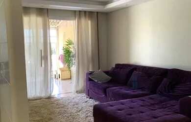 Imagem: A casa possui 2 Dormitórios, 1 Banheiro, 2 Vagas na garagem