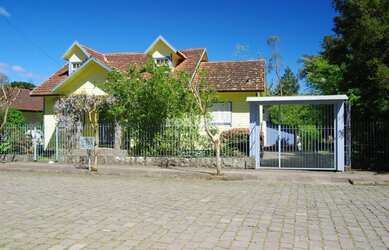 Imagem: O terreno possui 2.150m² de Área e está localizado em Canela