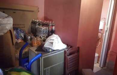 Imagem 11: Casa mais bar parede colada