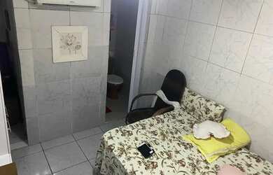 Imagem: A casa possui 4 Dormitórios, 2 Banheiros e está localizado