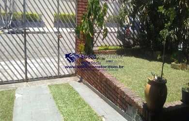 Imagem: A casa possui 3 Dormitórios, 1 Banheiro, 3 Vagas na garagem